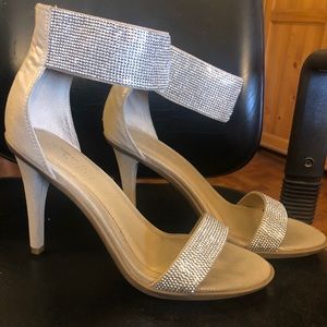 Kenneth Cole reaction High heel shoes